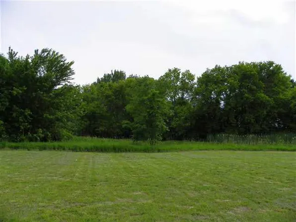 205 W 3rd St, Sherburn, MN 56171