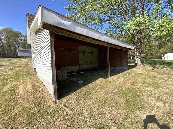 5th image of 622 Englishman Hill Rd