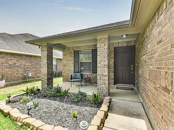 2nd image of 18107 Hillock Glen Ln