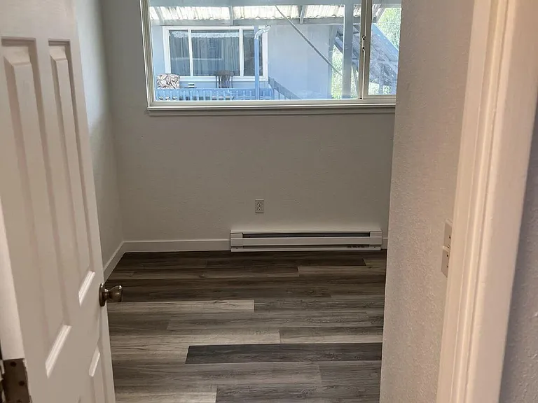 220 N 8th St #11 — Photo 3
