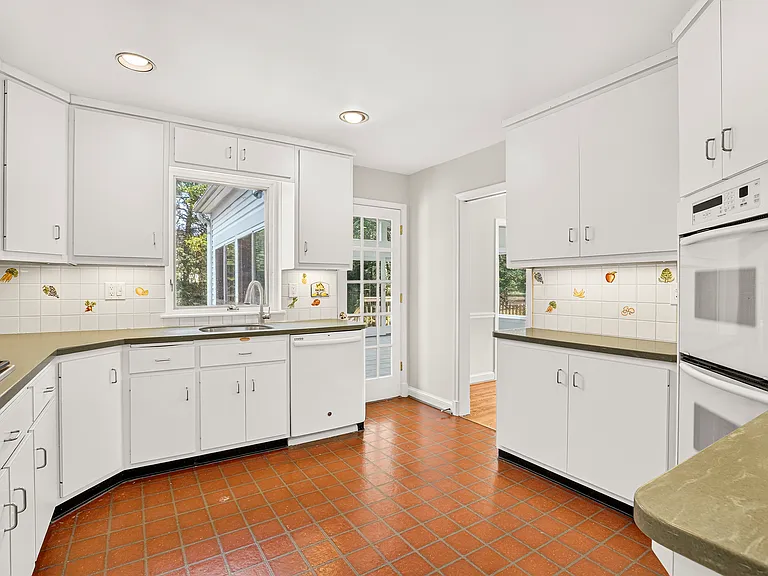 5625 Ogden Rd — Photo 8