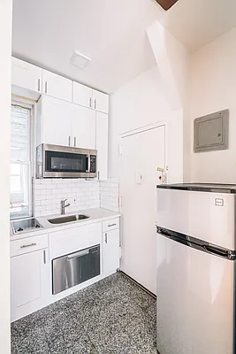 Rented by REAL New York | media 11