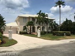1843 Gordon River Ln, Naples, FL 34104