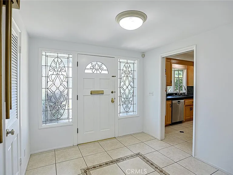 1200 W Rowan St — Photo 5
