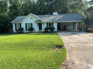 135 Pointers Ridge Dr, Athens, GA 30606