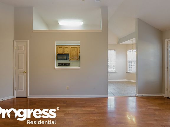 2nd image of 10258 Fox Chase Dr