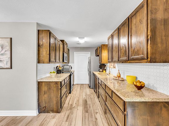 3rd image of 7665 June St