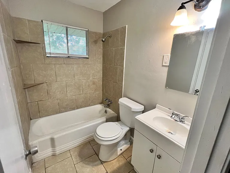4368 Gardenview Dr — Photo 14