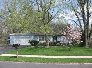 707 Juniper Rd, Valparaiso, IN 46385
