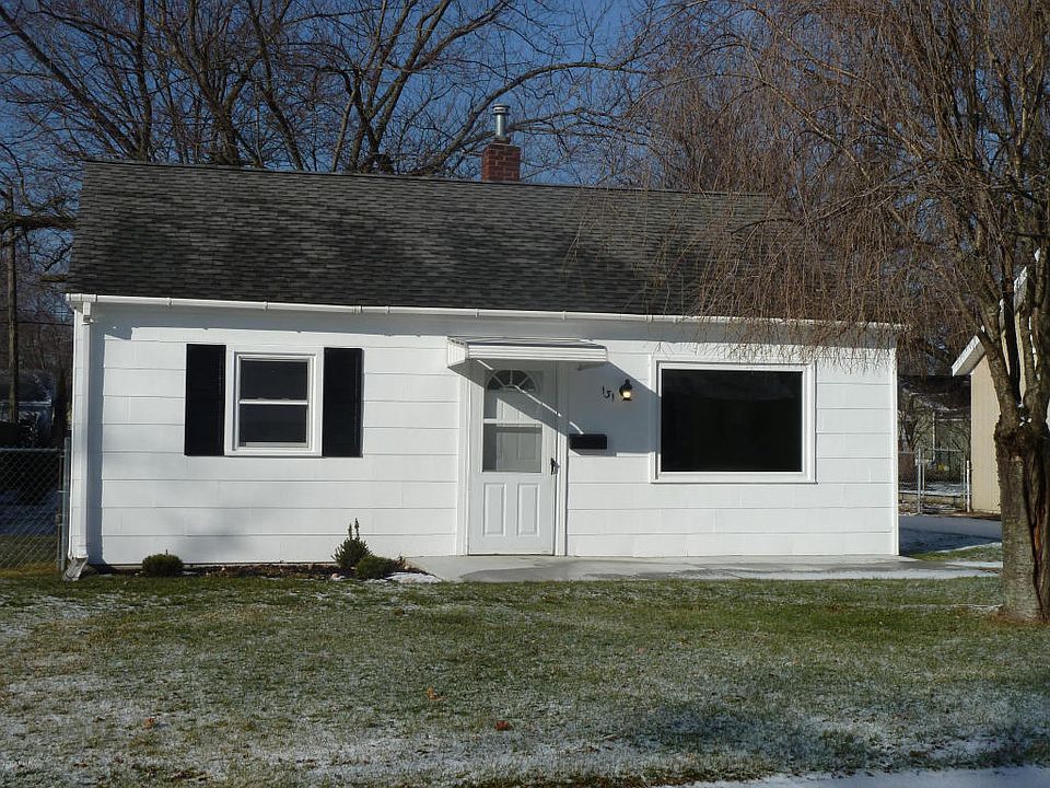 1st image of 131 28th St N