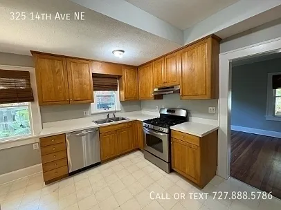 325 14th Ave NE — Photo 59