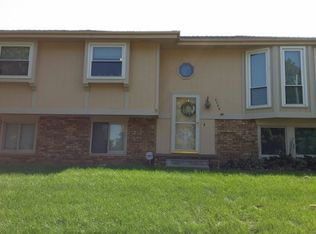 8705 Polk St, Ralston, NE 68127