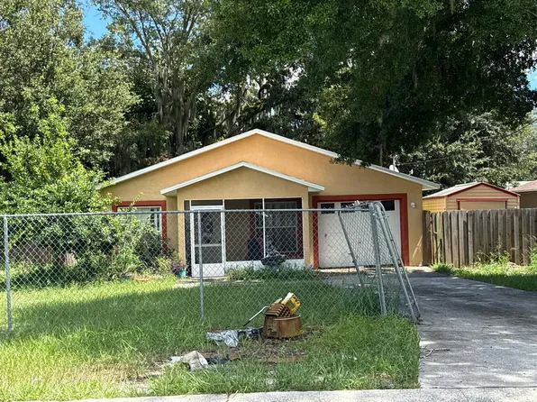 1220 Tuskegee St, Leesburg, FL 34748