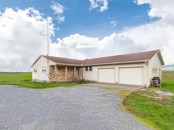 14878 Wooster St NW, North Lawrence, OH 44666
