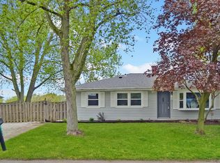 748 Timberline Pkwy, Valparaiso, IN 46385
