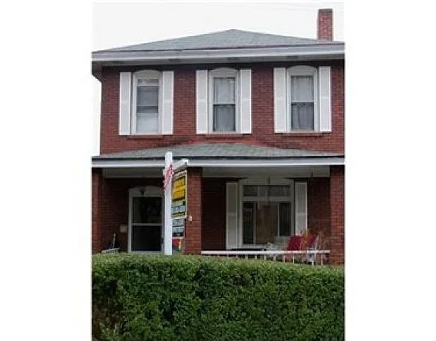 34 Danvers Ave photo 1