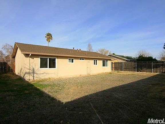 2nd image of 1546 Karen Way