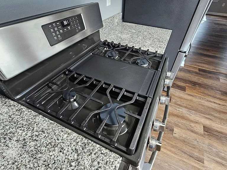 20140 Daniels Cir — Photo 7