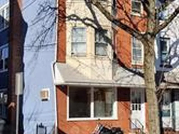 63 King St APT 2, Pottstown, PA 19464