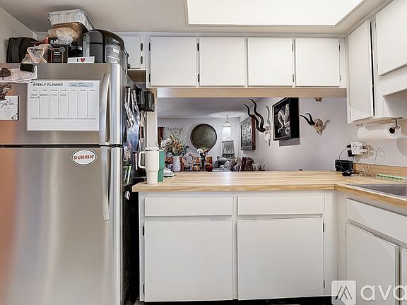 5th image of 214 S Malcolm Ct #214