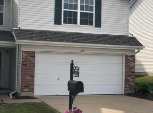 209 Homeshire Cir #209, Wentzville, MO 63385