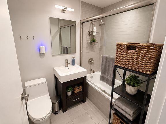 4th image of 122 Vanderbilt Ave APT 3C