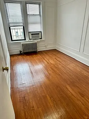 Bedroom, photo 1