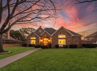 5211 Vicksburg Dr, Arlington, TX 76017