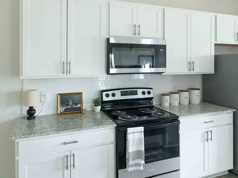 Riverstone Apartments — Photo 11