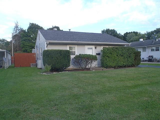 2nd image of 703 Richardson Dr