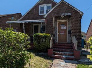 18910 114th Dr, Saint Albans, NY 11412