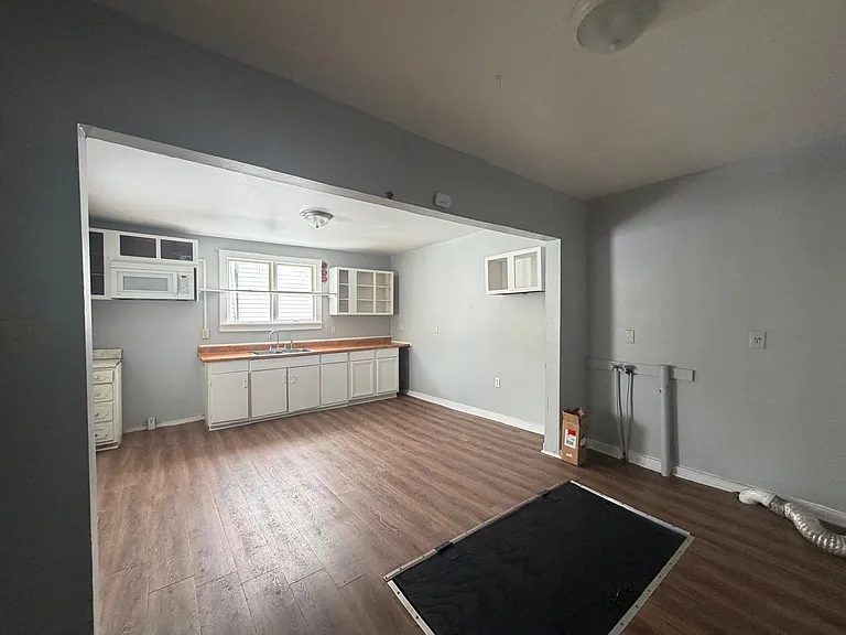 217-219 2nd St #219 — Photo 9