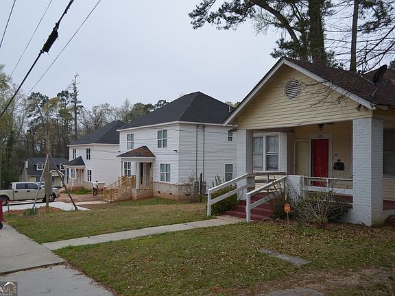 2nd image of 1036 Clay Ave