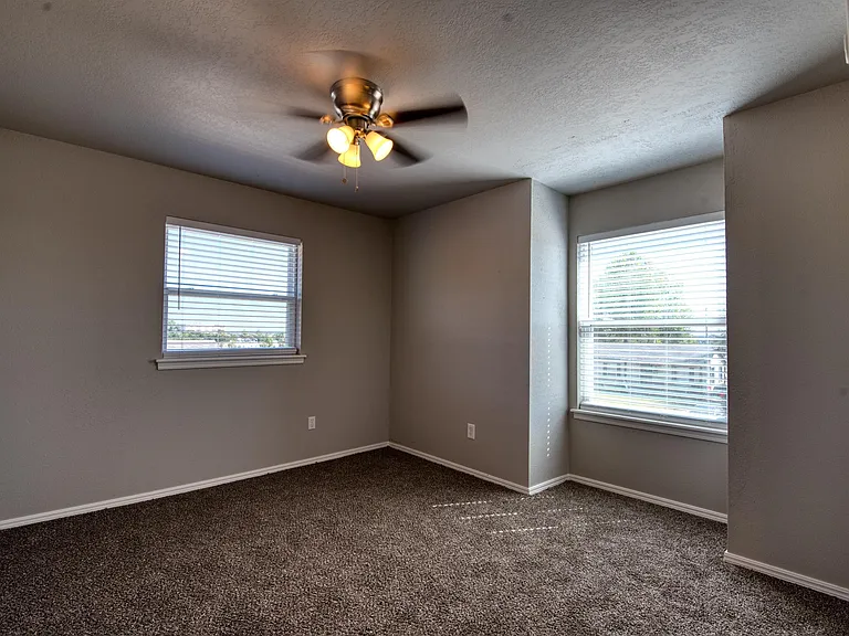1001 E Main St #A — Photo 10