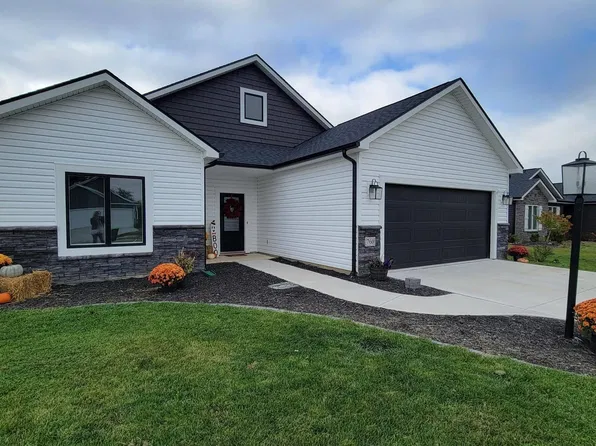 760 Waxwing Ct, Roanoke, IN 46783