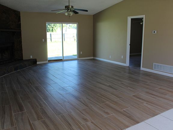 2nd image of 3109 Travelers Palm Dr