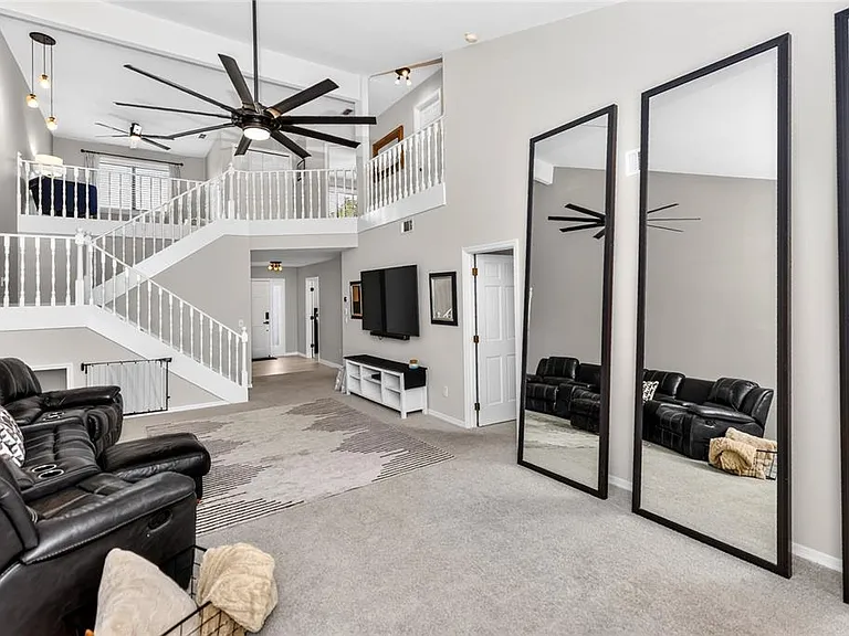 172 Deer Lake Cir — Photo 4