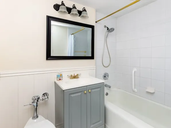 55 East End Avenue image 7 of 11