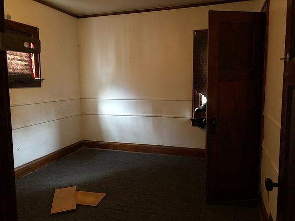 2nd image of 2642-44 N 51st Blvd #2642