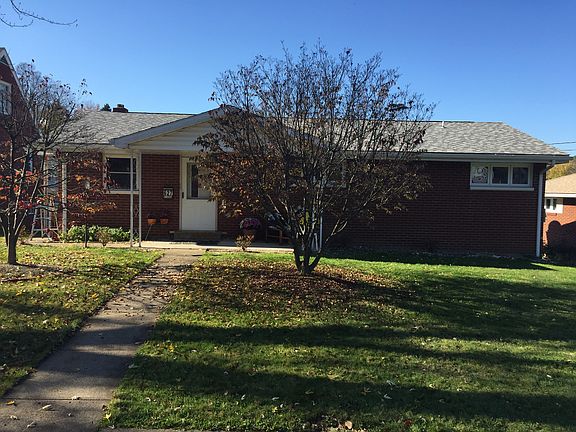 4th image of 627 Birch St