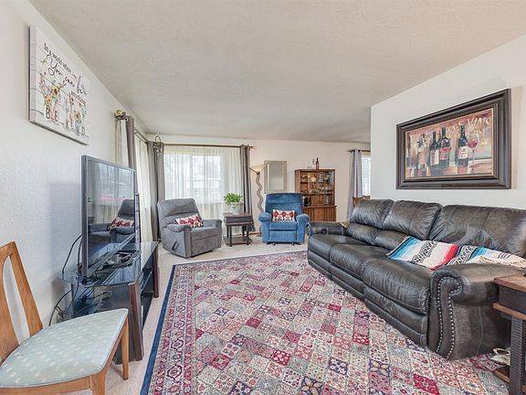 4th image of 1309 Decker Dr