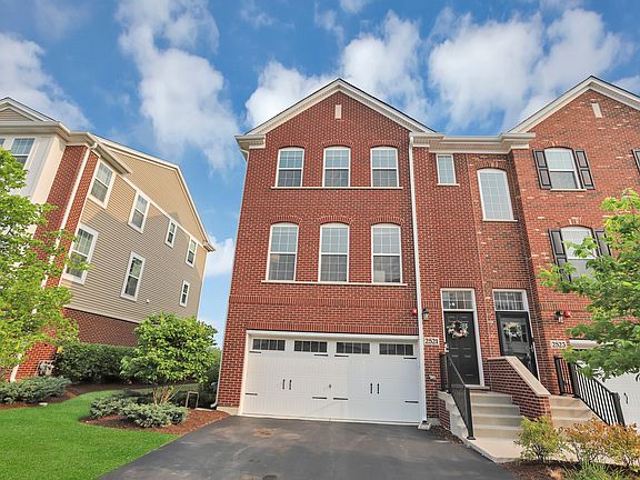2nd image of 2521 Huntleigh Ln