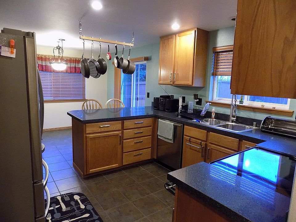 1st image of 623 97th Ave SE