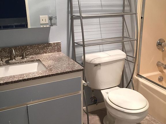 5th image of 209 S Ventura Rd Unit 37
