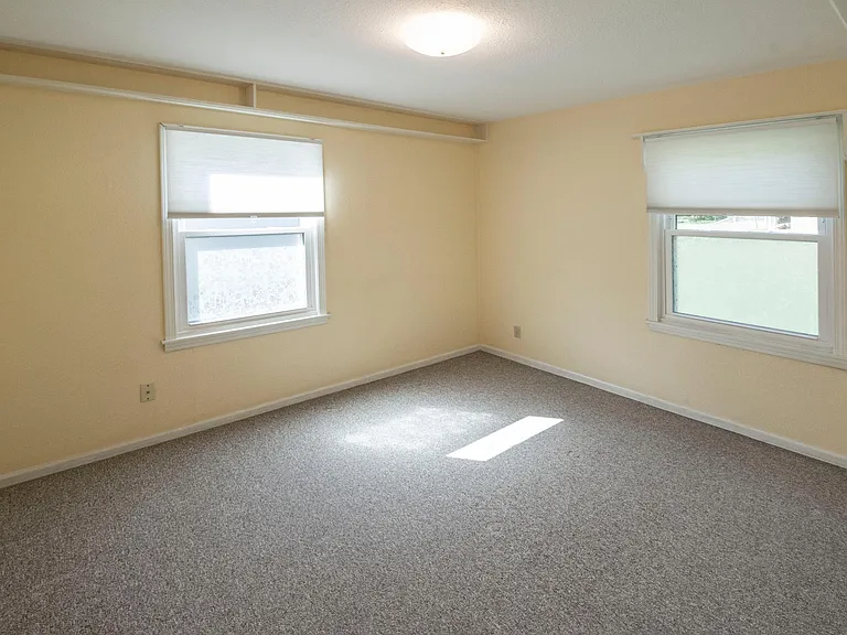 7430 Reeds Ln — Photo 17