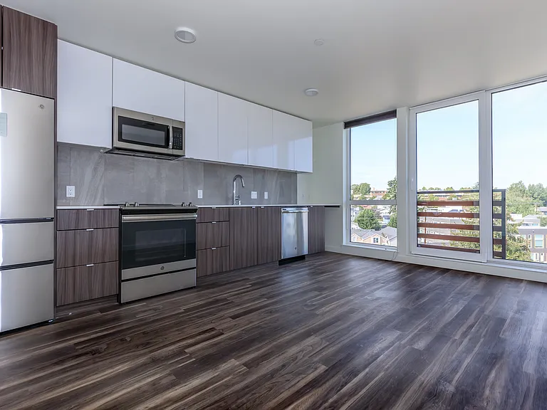 2112 E Denny Way — Photo 15