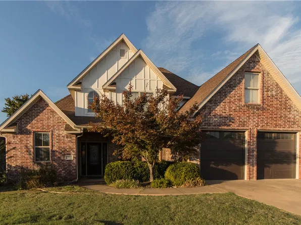1705 W Cunningham Ave, Rogers, AR 72758