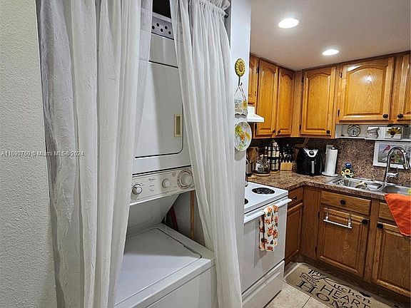 4th image of 10090 NW 80th Ct APT 1517