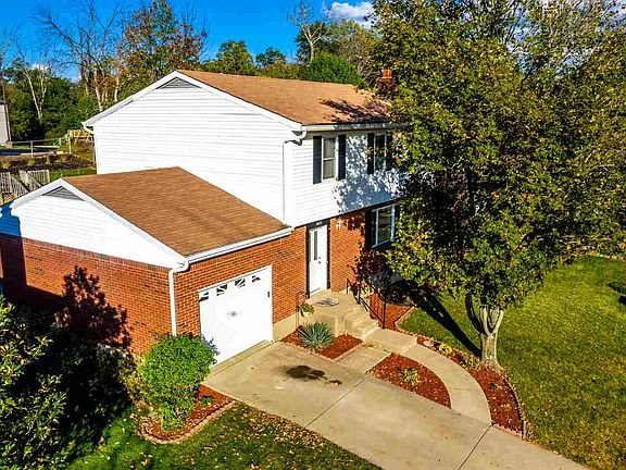 2nd image of 3405 Lindenwood Dr