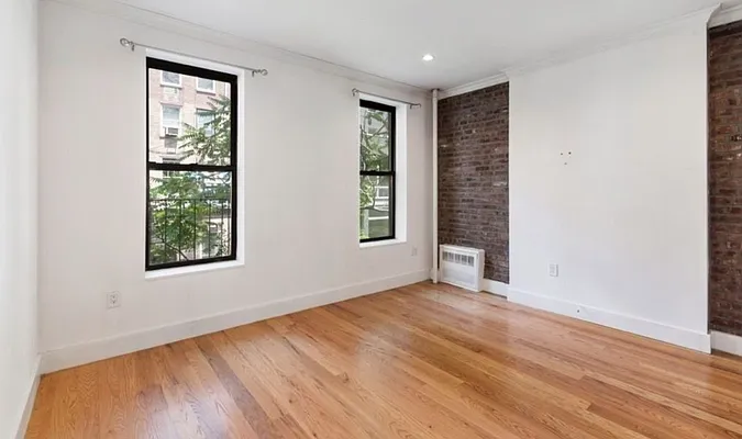 Rented by Compass | media 21